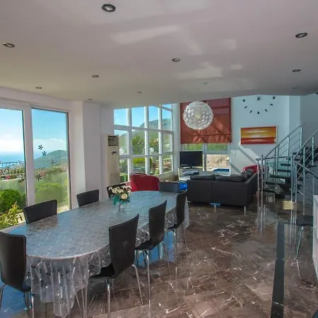 Villa 4 Bedroom - White Village