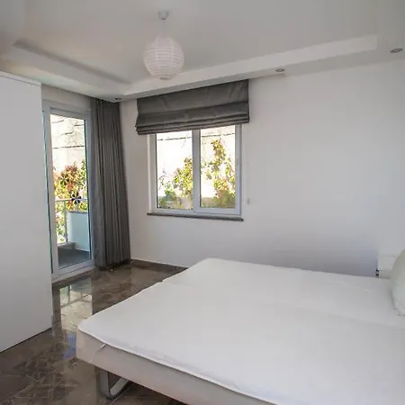 4 Bedroom - White Village Villa *